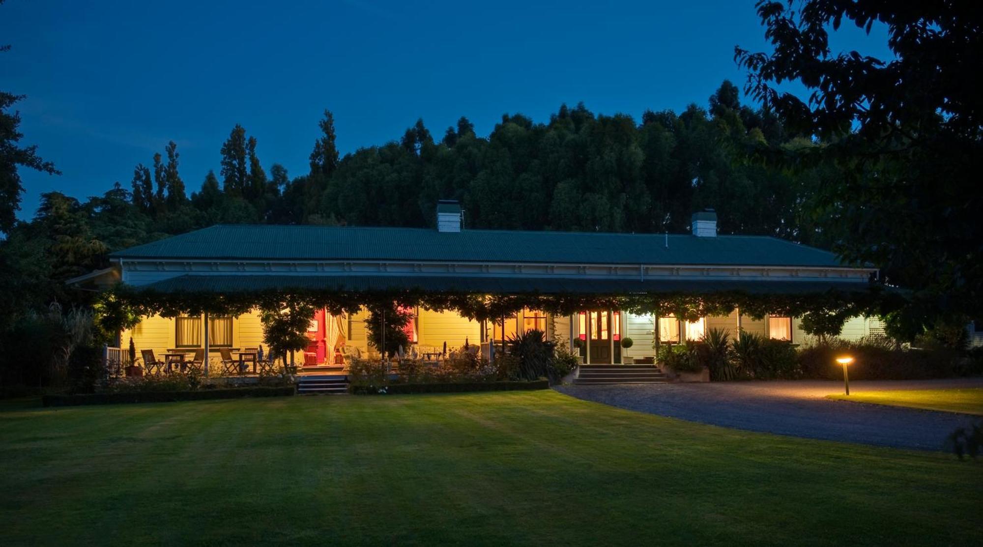 The Peppertree Luxury Accommodation Бленем Экстерьер фото
